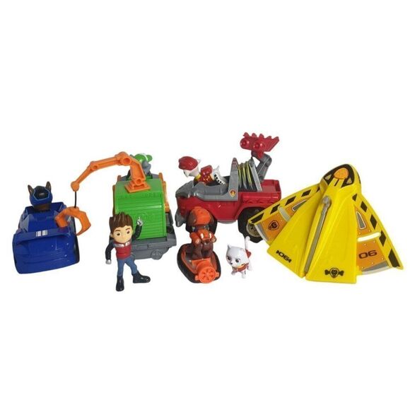 Paw Patrol Action Figures & Vehicles Toy Set Bundle 12 Pieces - Picture 2 of 9
